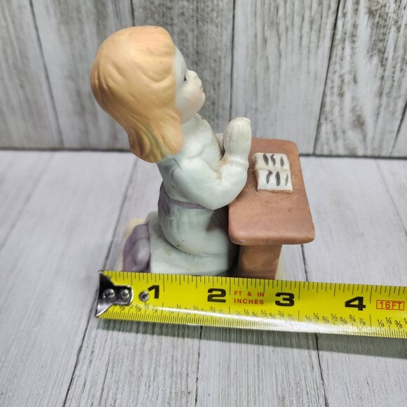 Vintage Catholic Girl Kneeling Prayer Pray Ceramic Figurine First Communion - Picture 7 of 7